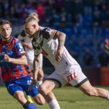 Leon Avdullahu (à gauche, ici avec le FCB en avril dernier) représentera désormais le Kosovo KEYSTONE/GEORGIOS KEFALAS